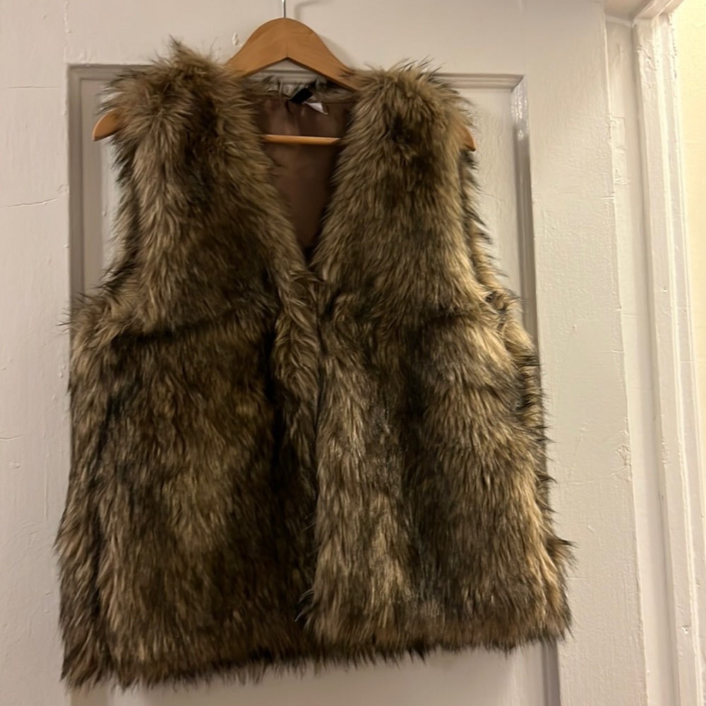 Faux Fur brown vest